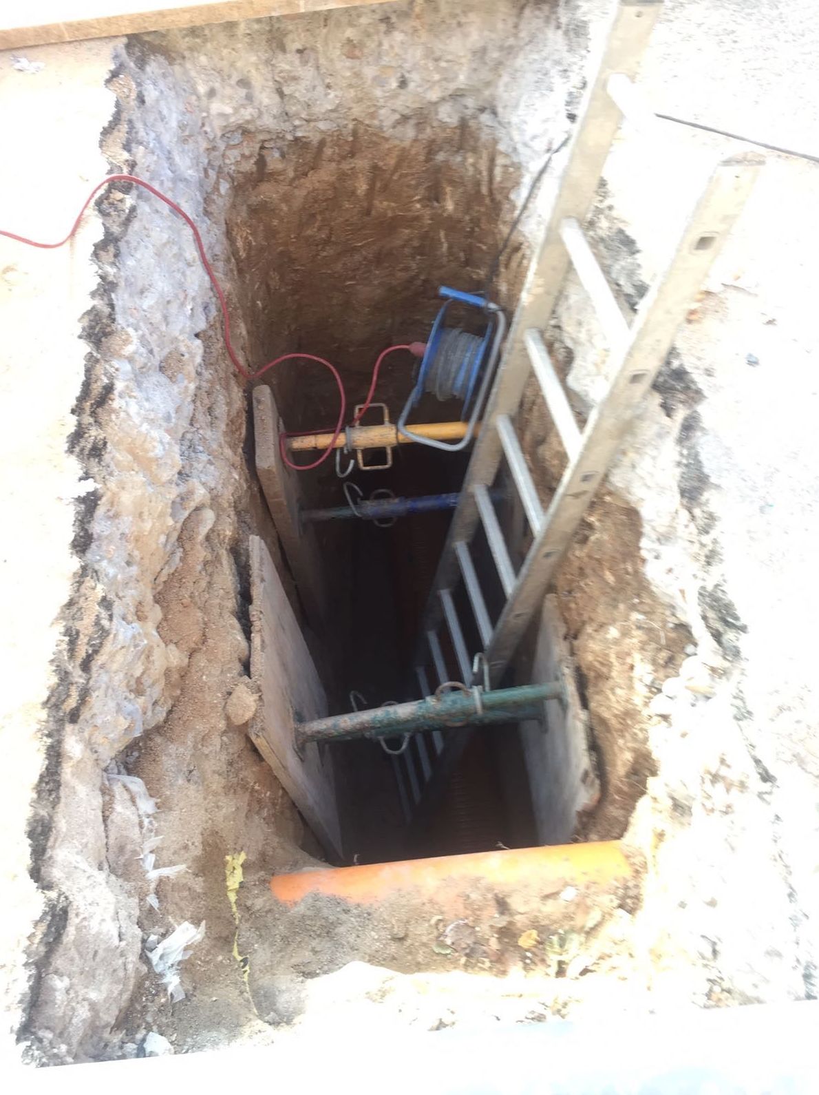 C.HIJON SL TRABAJOS DE POCERIA ACOMETIDAS EN ZANJA C.HIJON SL TRABAJOS DE POCERIA ACOMETIDAS EN ZANJA