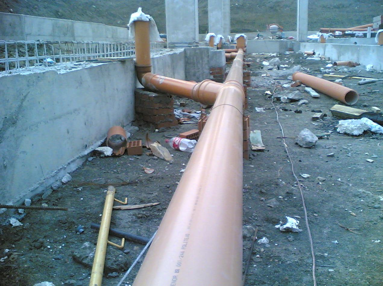 Empresa de construcción y reparación de pocería HIJON, redes horizontales de saneamiento Empresa de construcción y reparación de pocería HIJON, redes horizontales de saneamiento