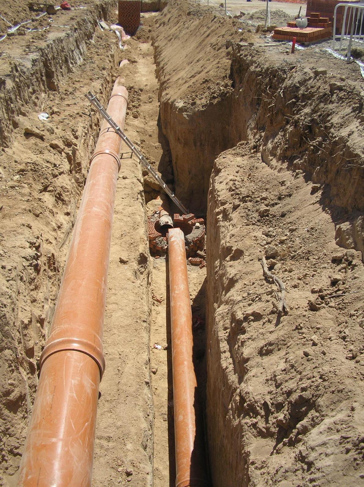 Empresa de construcción y reparación de pocería HIJON, colectores de saneamiento Empresa de construcción y reparación de pocería HIJON, colectores de saneamiento