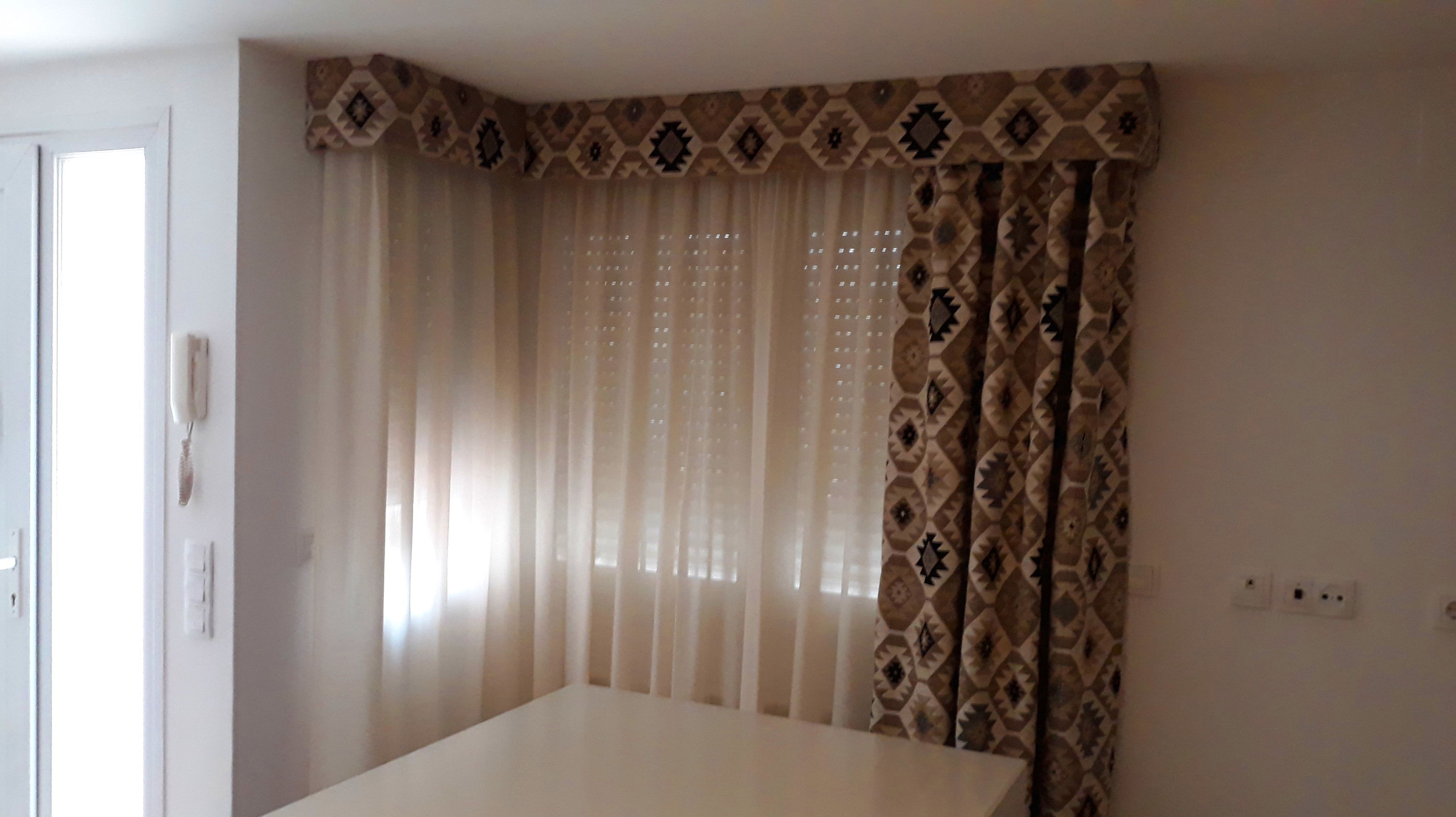 Cortinas: Servicios de Raúl Cuesta Tapicero Cortinas: Servicios de Raúl Cuesta Tapicero