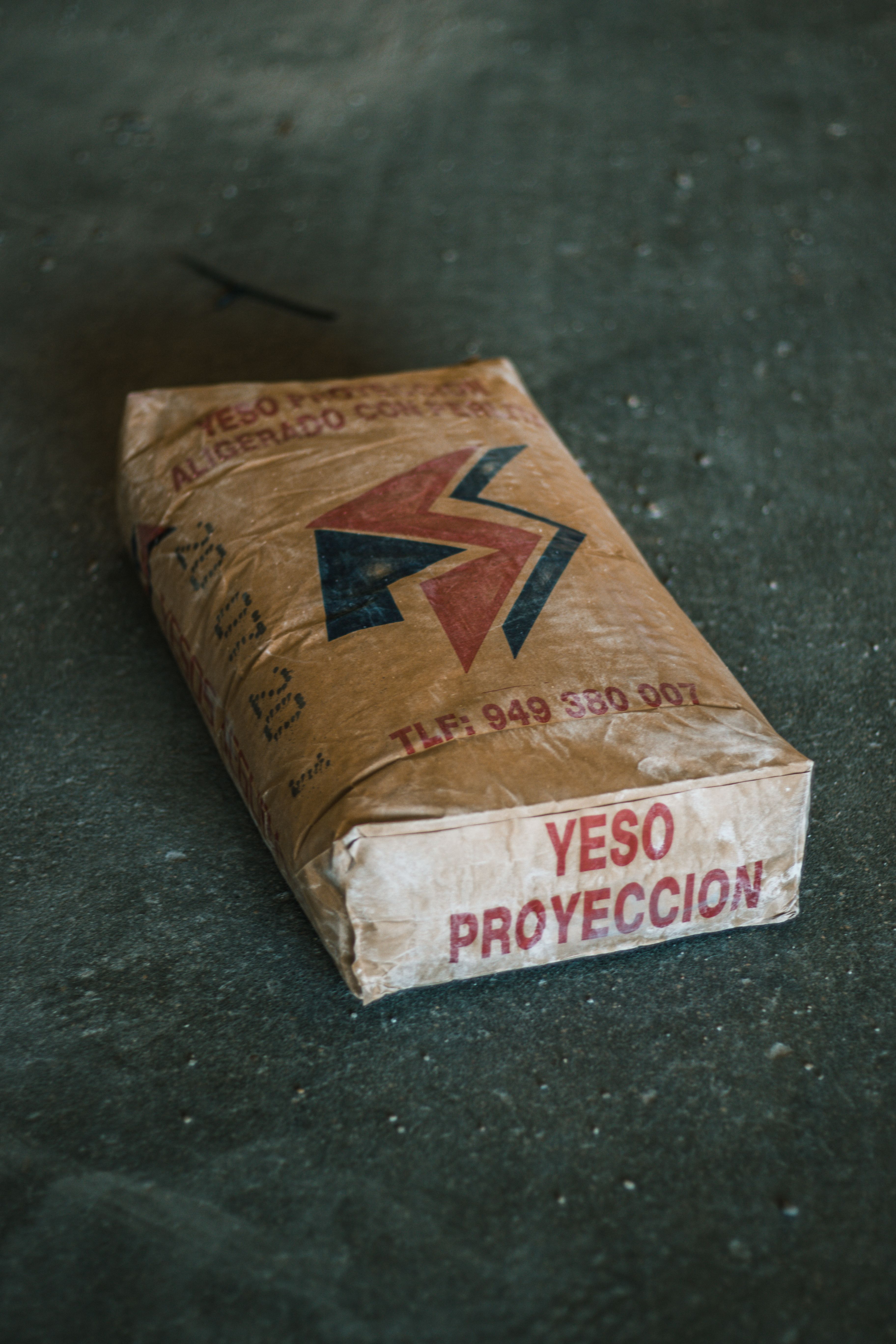 Yeso de proyección aligerado YPM / A: Catálogo de Yesos Segura Yeso de proyección aligerado YPM / A: Catálogo de Yesos Segura