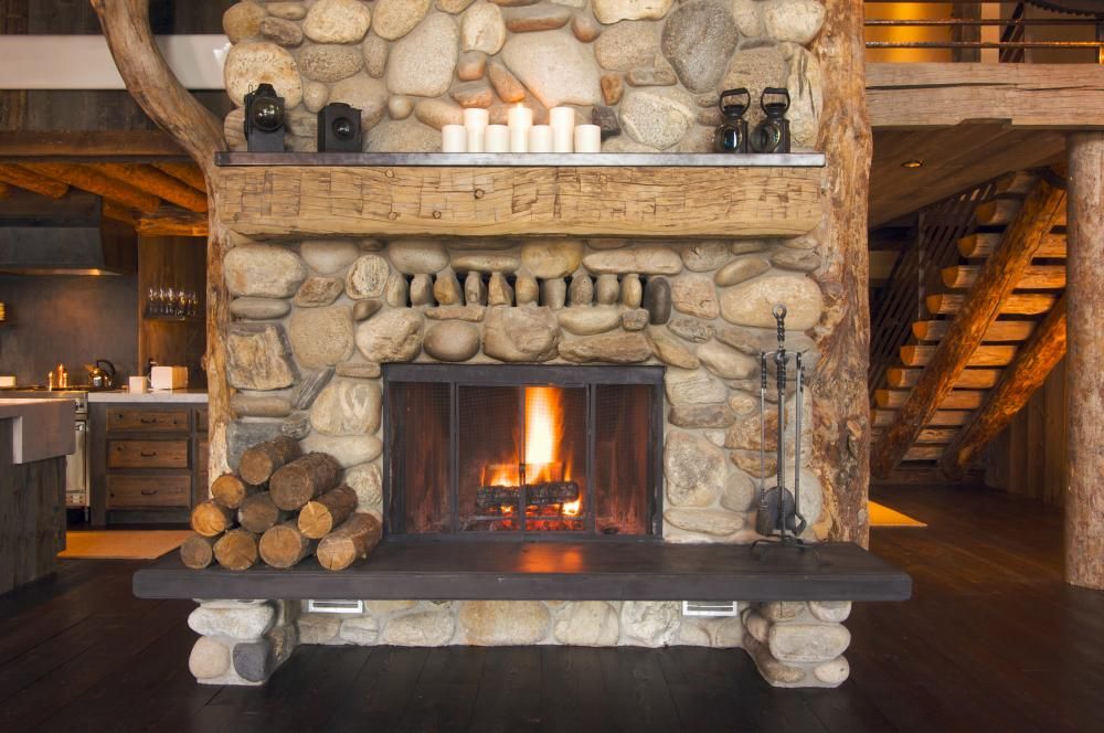 Venta de leña en Valencia: complementos para chimenea