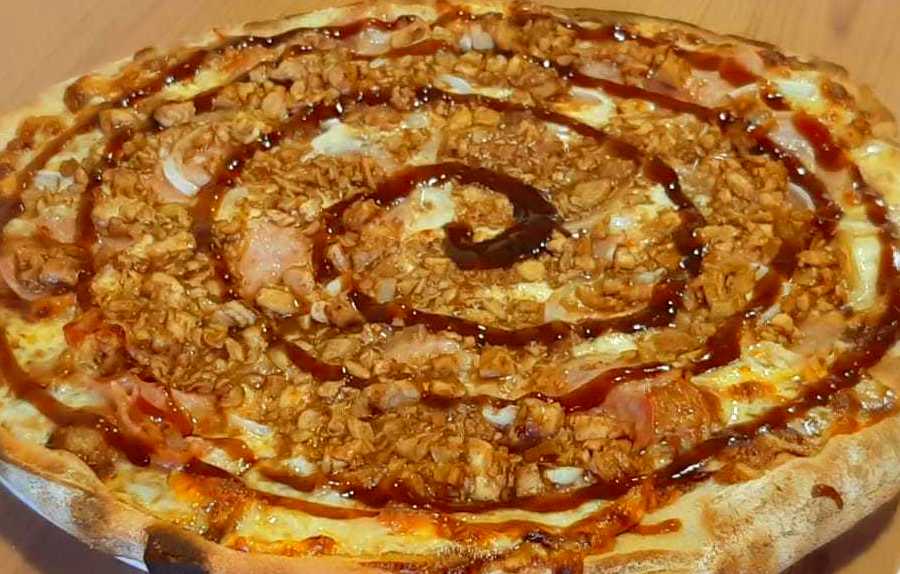 PIZZA BARBACOA DE POLLO PIZZA BARBACOA DE POLLO