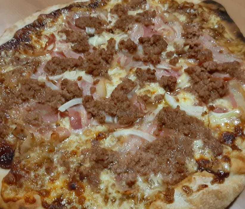 OFERTA. 4 ( 1 PIZZA MEDIANA)+ RACION DE ALITAS+2 BEBIDAS: Nuestras Pizzas de Pizzería Las Tres B OFERTA. 4 ( 1 PIZZA MEDIANA)+ RACION DE ALITAS+2 BEBIDAS: Nuestras Pizzas de Pizzería Las Tres B