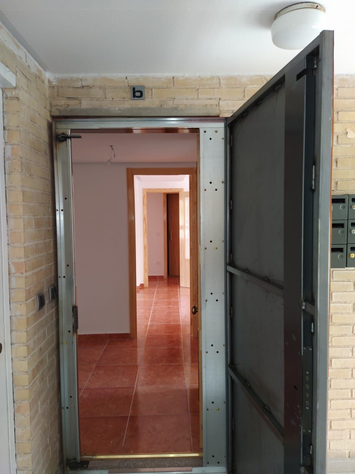 Puerta antiokupa: Servicios de Cerrajero del Barrio Puerta antiokupa: Servicios de Cerrajero del Barrio