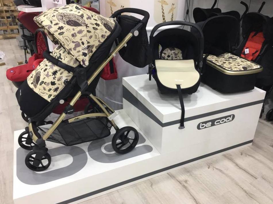 Gran exposición de sillas para bebés