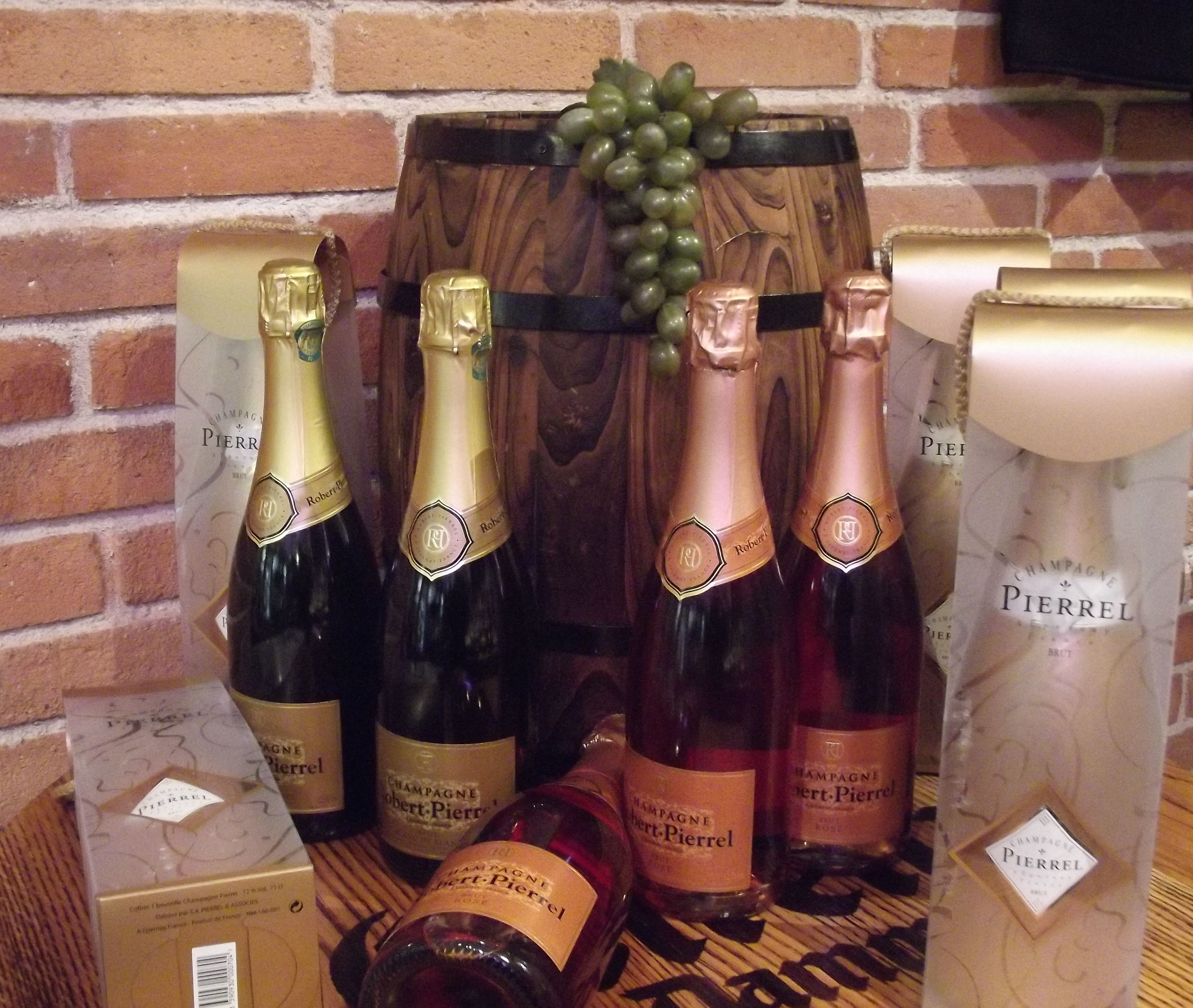 Bodegón Champagnes: Catálogo de López Pascual Bodegón Champagnes: Catálogo de López Pascual