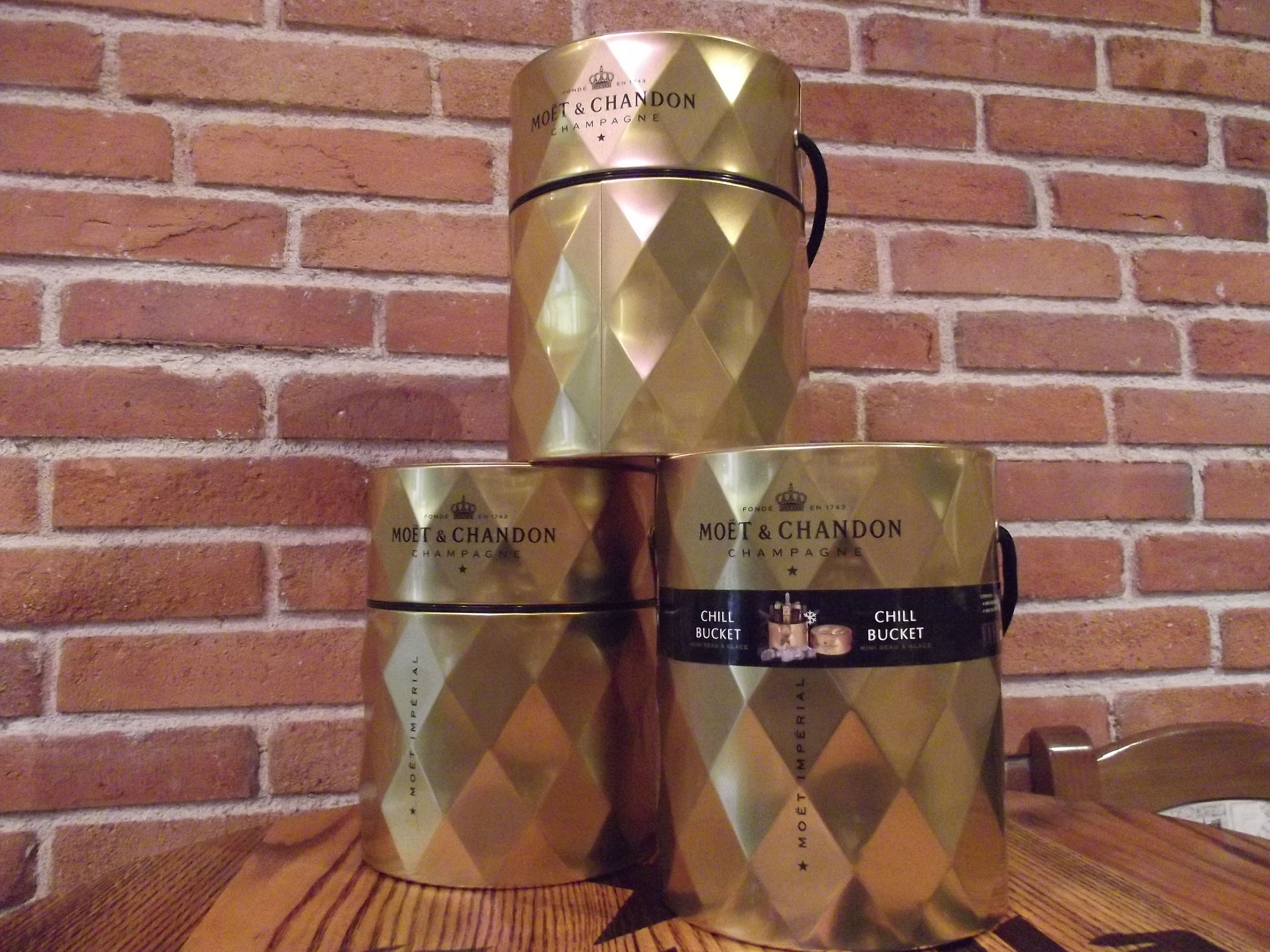 Chill Bucket de Moet: Catálogo de López Pascual Chill Bucket de Moet: Catálogo de López Pascual