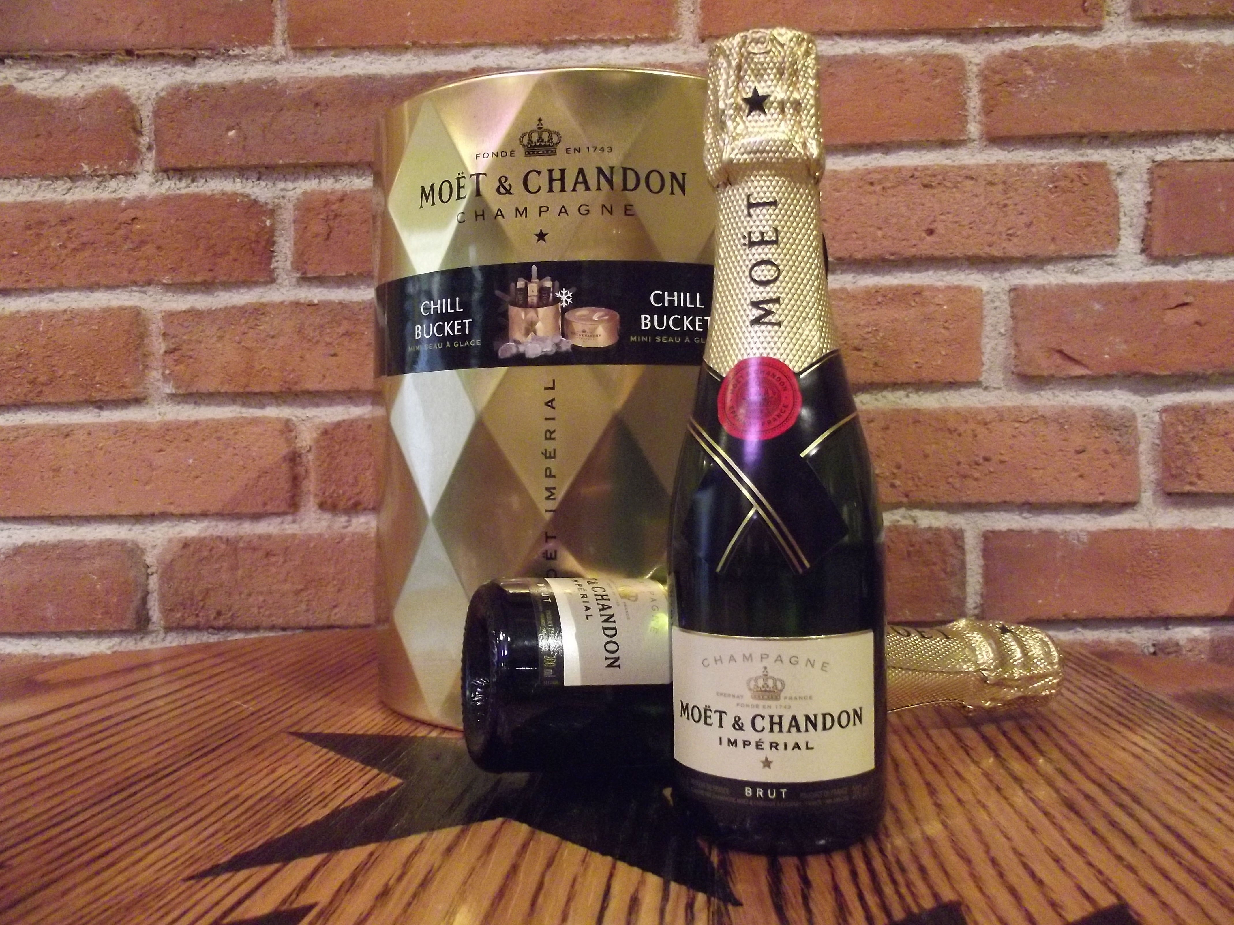 Chill Bucket de Moet: Catálogo de López Pascual Chill Bucket de Moet: Catálogo de López Pascual