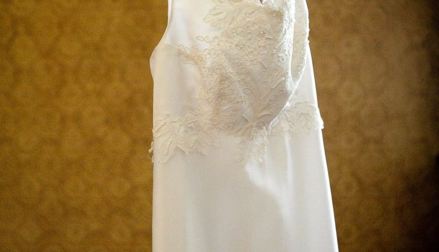 Limpieza de ropa de etiqueta y ceremonia: Servicios de Tintoreria Bugaderia Ninot Limpieza de ropa de etiqueta y ceremonia: Servicios de Tintoreria Bugaderia Ninot