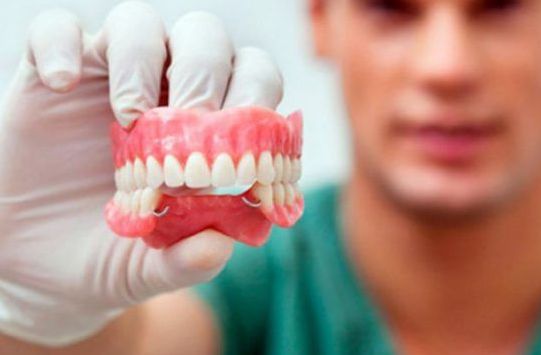 Prótesis: Especialidades de Clínica Dental Dr. Yagüe