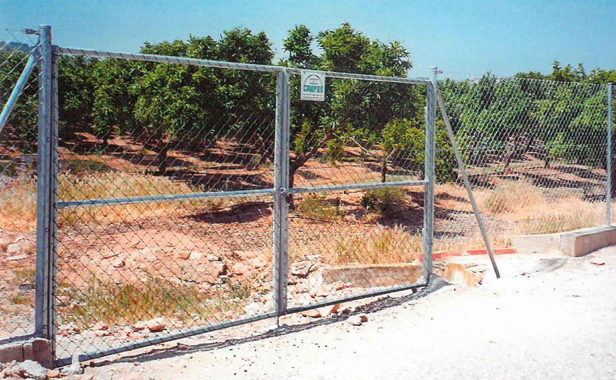 Puertas de vallado: Invernaderos de Invernaderos Campos Puertas de vallado: Invernaderos de Invernaderos Campos