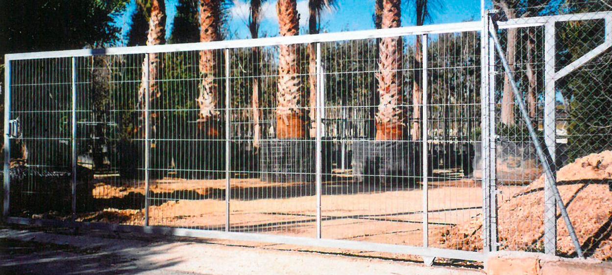 Puertas de vallado: Invernaderos de Invernaderos Campos Puertas de vallado: Invernaderos de Invernaderos Campos