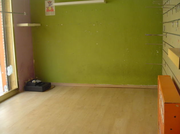 Cortes de Aragón nº 51, local en venta, 20 mts + 20 mts sotano almacen: Inmuebles de Fincas Goya Cortes de Aragón nº 51, local en venta, 20 mts + 20 mts sotano almacen: Inmuebles de Fincas Goya