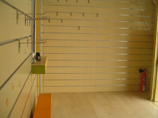 Cortes de Aragón nº 51, local en venta, 20 mts + 20 mts sotano almacen: Inmuebles de Fincas Goya Cortes de Aragón nº 51, local en venta, 20 mts + 20 mts sotano almacen: Inmuebles de Fincas Goya
