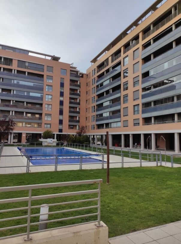 Miralbueno, calle Lagos de Millares, Edificio de Ebrosa, 3 dormitorios,: de Fincas Goya Miralbueno, calle Lagos de Millares, Edificio de Ebrosa, 3 dormitorios,: de Fincas Goya