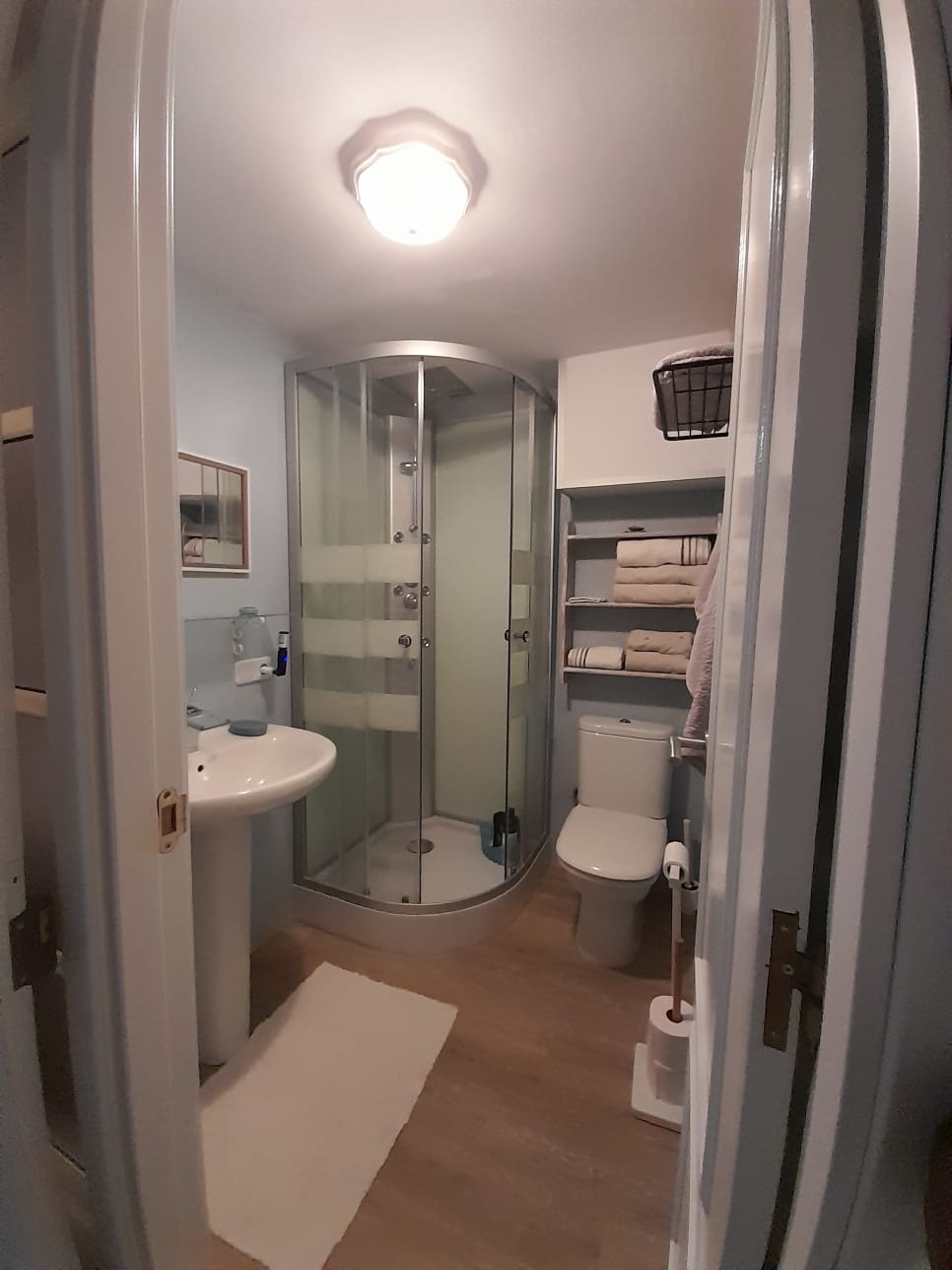 Alojamiento. Apartamento turístico: Actividades de Taberna O´Cruceiro Multiaventura Alojamiento. Apartamento turístico: Actividades de Taberna O´Cruceiro Multiaventura