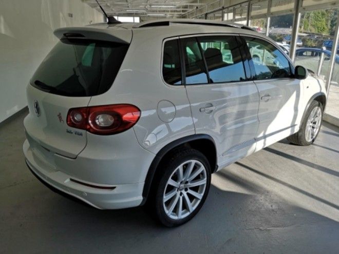 VOLKSWAGEN TIGUAN 2.0 TDI R-LINE: Coches de Evolutions Cars VOLKSWAGEN TIGUAN 2.0 TDI R-LINE: Coches de Evolutions Cars