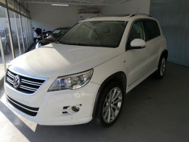 VOLKSWAGEN TIGUAN 2.0 TDI R-LINE: Coches de Evolutions Cars VOLKSWAGEN TIGUAN 2.0 TDI R-LINE: Coches de Evolutions Cars