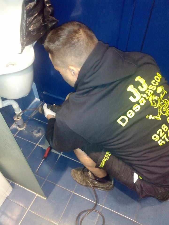 Desatascos en Vecindario. Somos especialistas en desatascos en Vecindario, Las Palmas de Gran Canaria.