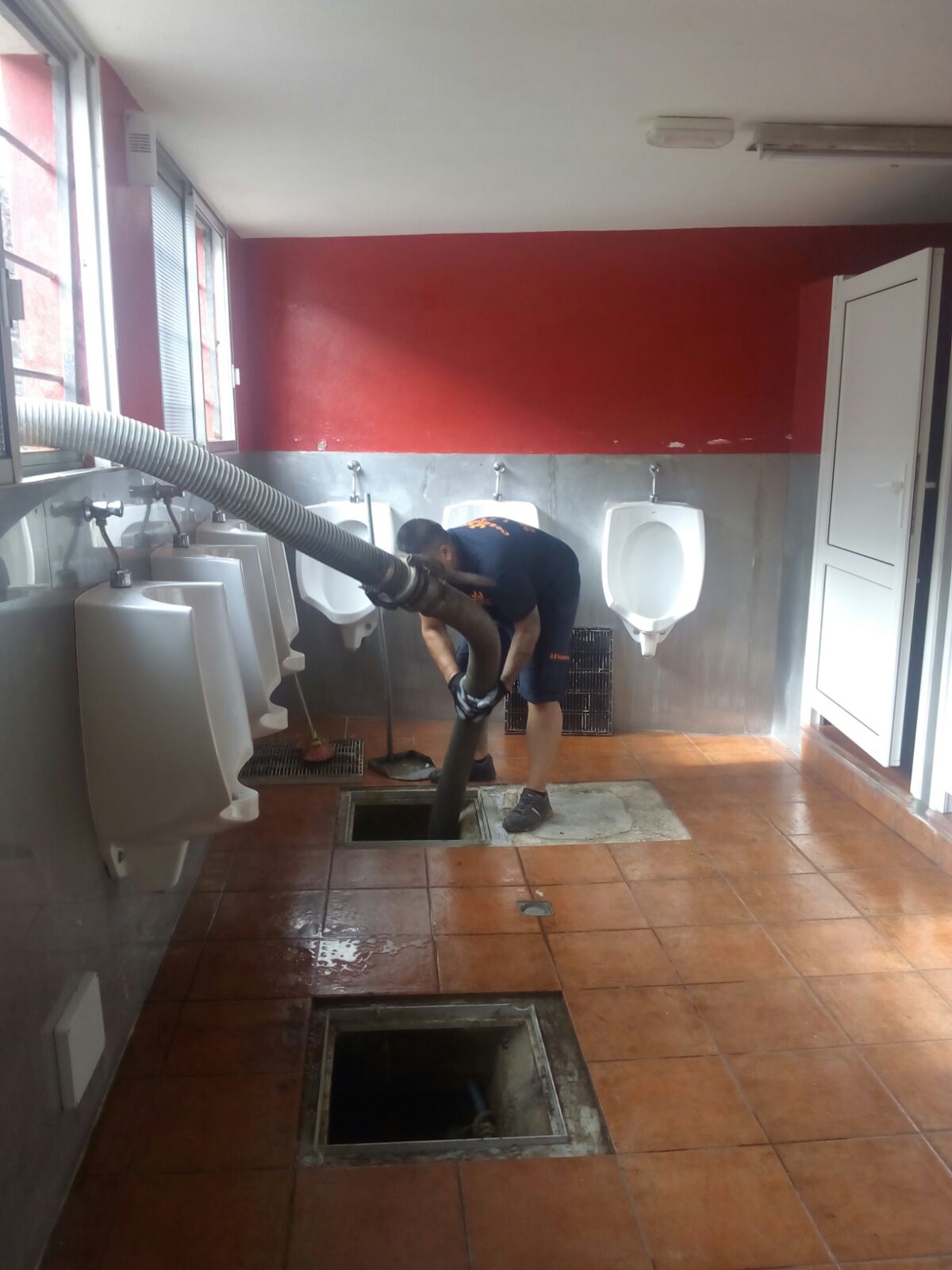 928 079 767 / 674 253 452. Desatascos en Telde.