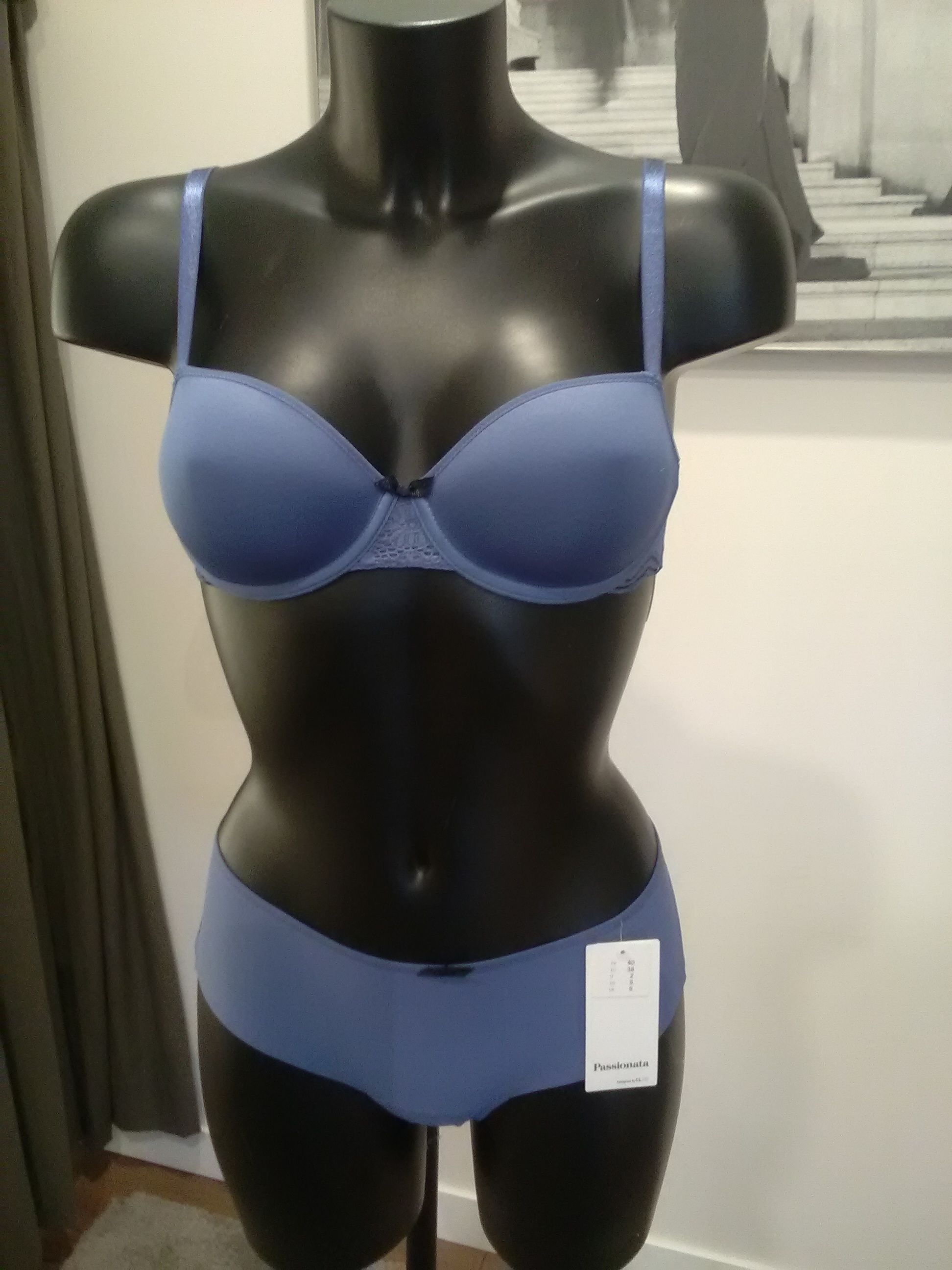 Lencería: Lencería y ropa para bebé de Loly Carreras Lencería: Lencería y ropa para bebé de Loly Carreras
