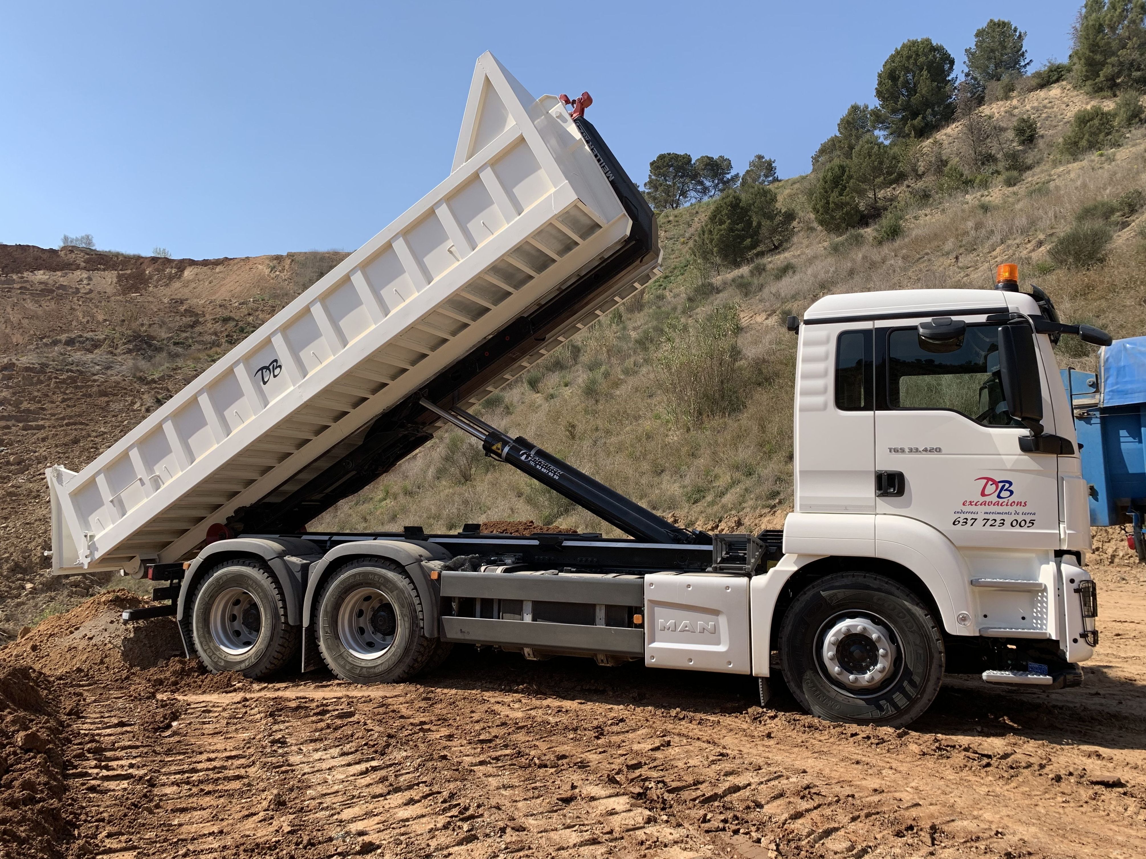 Transporte de áridos: Servicios de D. B. Excavacions Transporte de áridos: Servicios de D. B. Excavacions