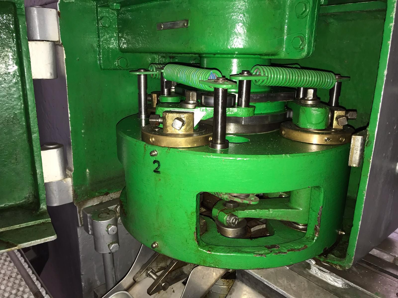 Cerradora de latas Somme Automática RR125 (club): de MAQUIMUR Cerradora de latas Somme Automática RR125 (club): de MAQUIMUR