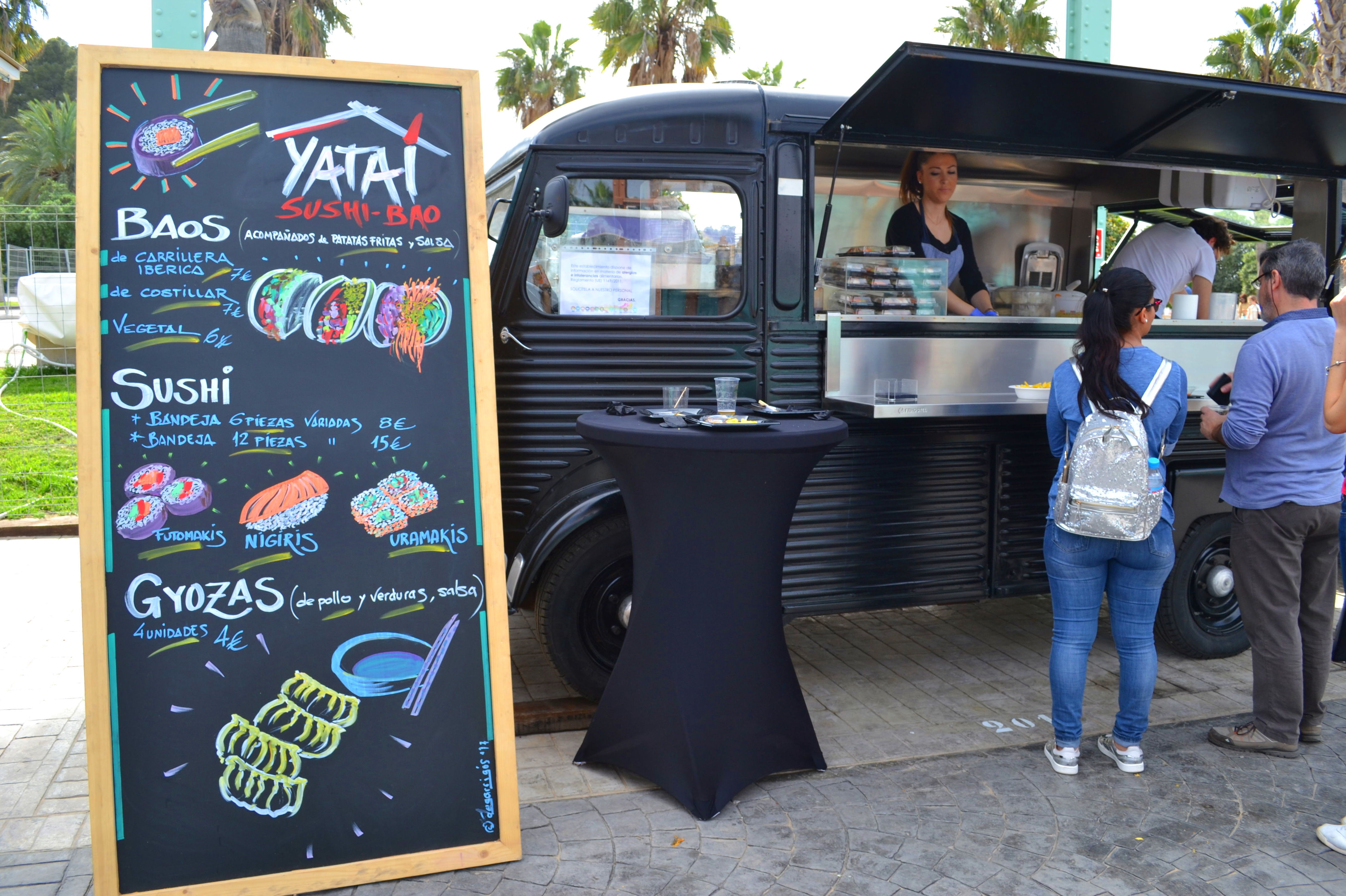 Food truck: Alquiler de Mantelería & Menaje Food truck: Alquiler de Mantelería & Menaje