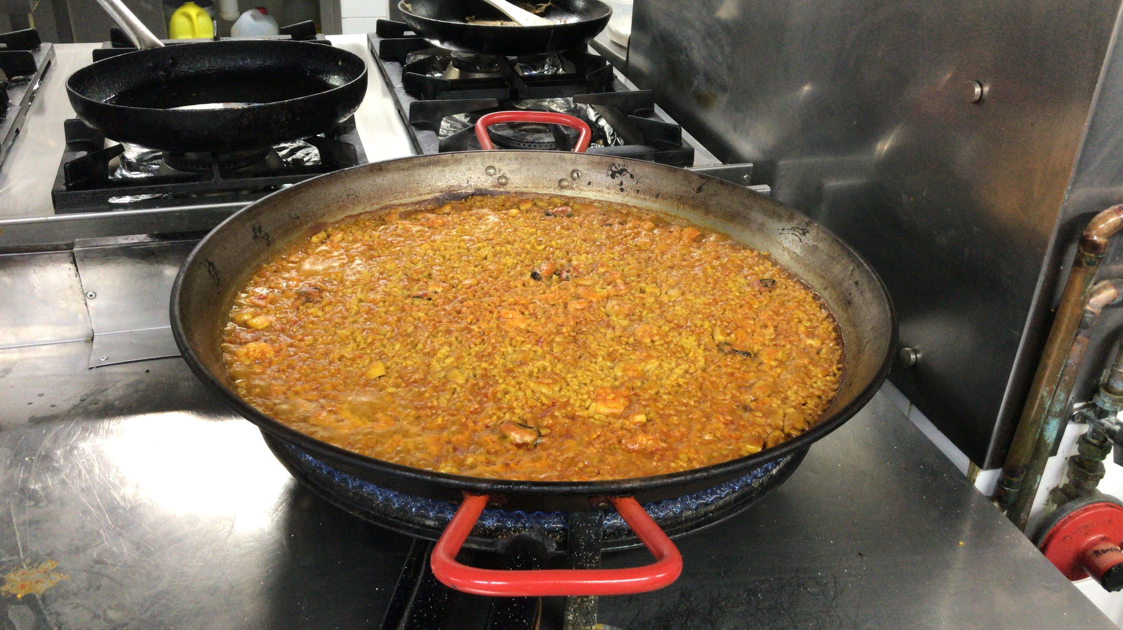 Arroz a banda: Nuestra Carta de Restaurante Tenis Las Vegas Arroz a banda: Nuestra Carta de Restaurante Tenis Las Vegas