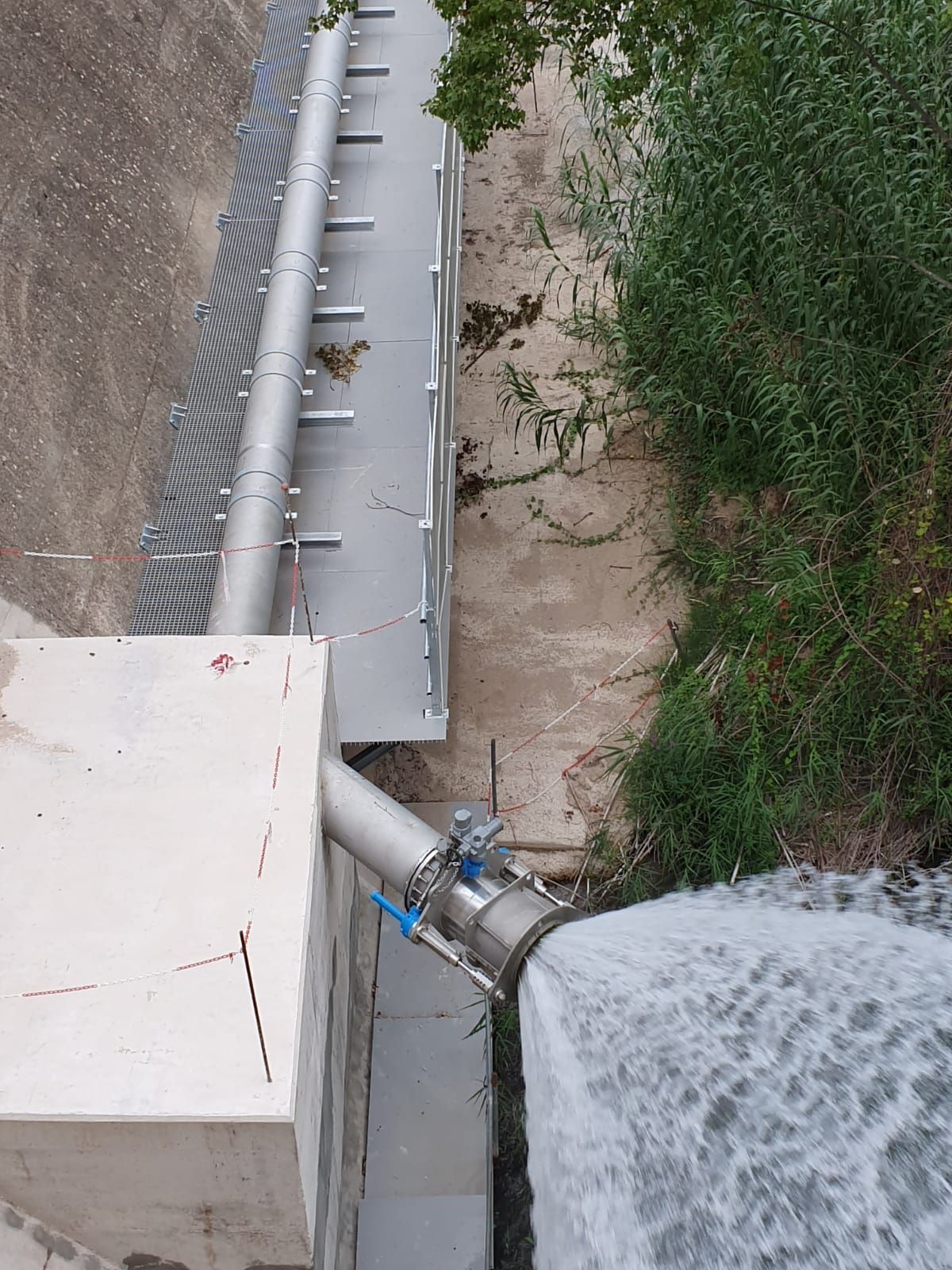 Montaje de caudal ecológico en la presa de C.H. Vallat (Cirat).: Servicios de Servicios Inoxidables Albacete Montaje de caudal ecológico en la presa de C.H. Vallat (Cirat).: Servicios de Servicios Inoxidables Albacete