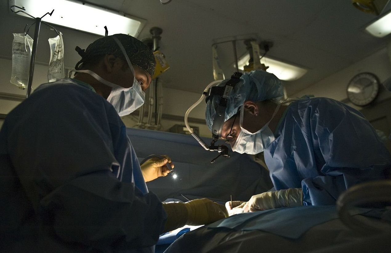 Cirugía de tumores de garganta. Operaciones de amigdalitis y pólipos en Asturias