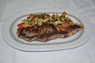 Carnes: Especialidades de Mesón Las Lanzas Carnes: Especialidades de Mesón Las Lanzas