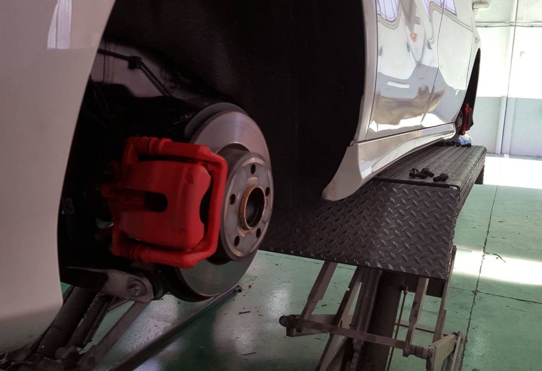 Pintado de pinzas de freno: Servicios de Legauto Motor Pintado de pinzas de freno: Servicios de Legauto Motor