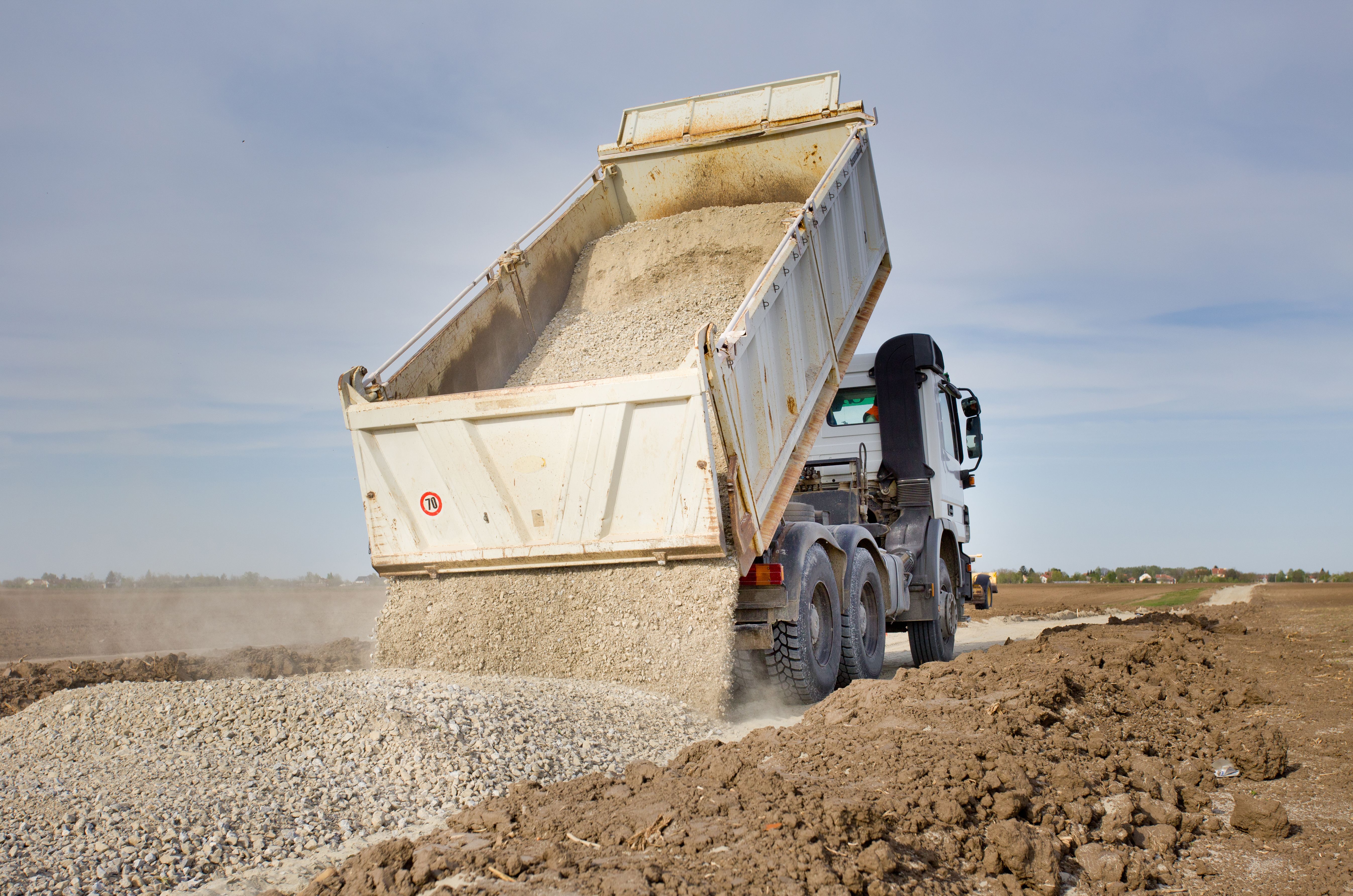 Transporte de áridos: Servicios de Transportes y Excavaciones Orotrans, S.L. Transporte de áridos: Servicios de Transportes y Excavaciones Orotrans, S.L.