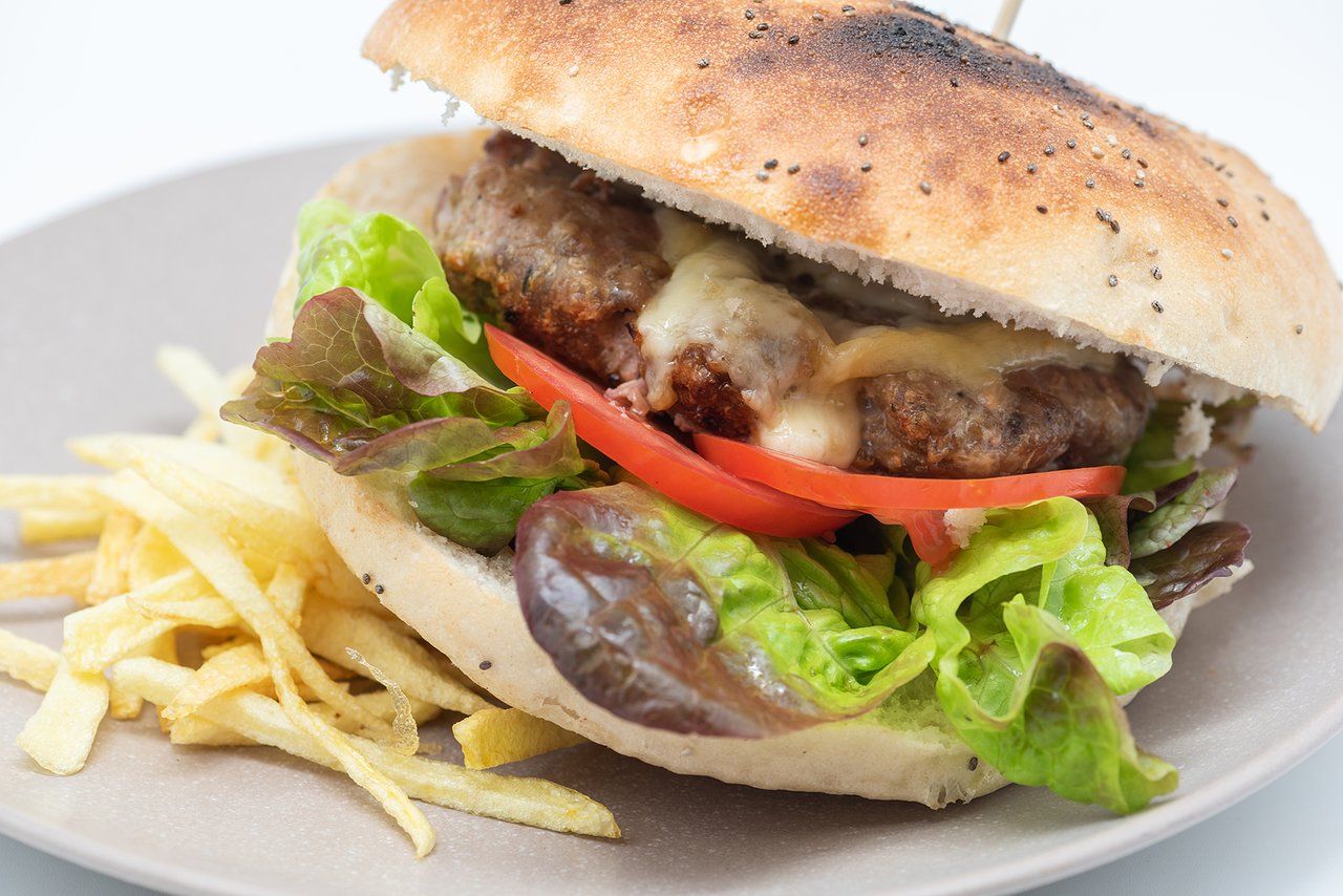 Hamburguesas y bocadillos: Catálogo de O 48 Da Plateria Hamburguesas y bocadillos: Catálogo de O 48 Da Plateria
