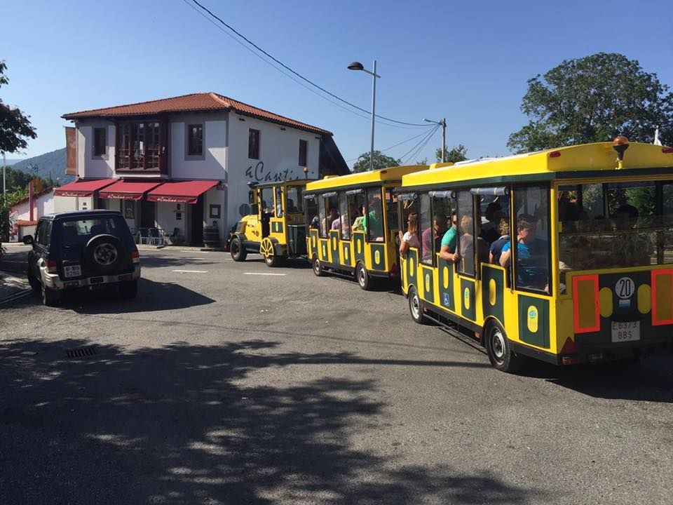 Tour Turístico Aba Sacra: Nuestros Servicios de Restaurante A Cantina Tour Turístico Aba Sacra: Nuestros Servicios de Restaurante A Cantina