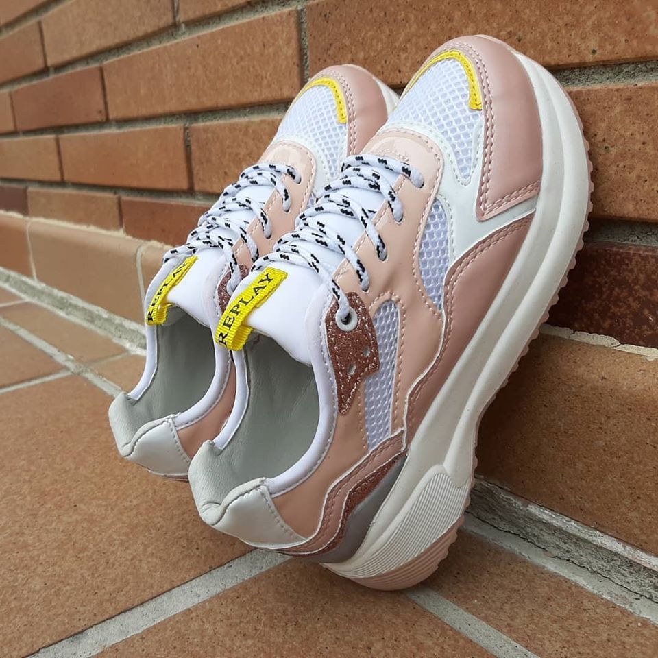 Deportivas para mujer: Zapatería de Nica Sabateria Deportivas para mujer: Zapatería de Nica Sabateria