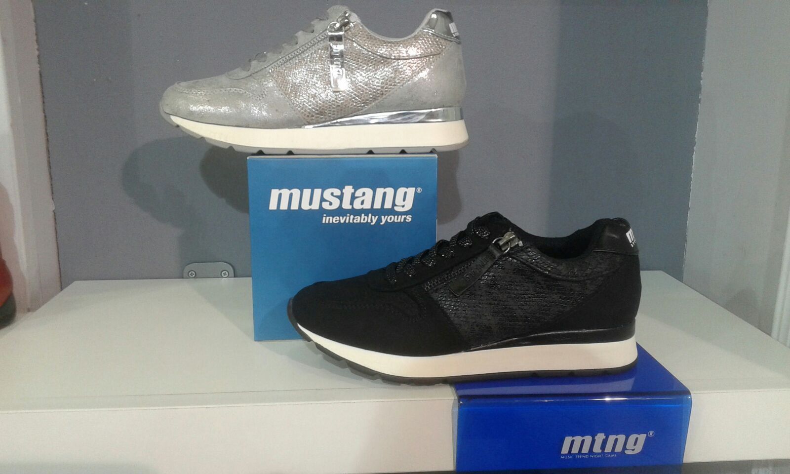 Mustang: Calzado y complementos de ZAPATERÍA SCARPE Mustang: Calzado y complementos de ZAPATERÍA SCARPE