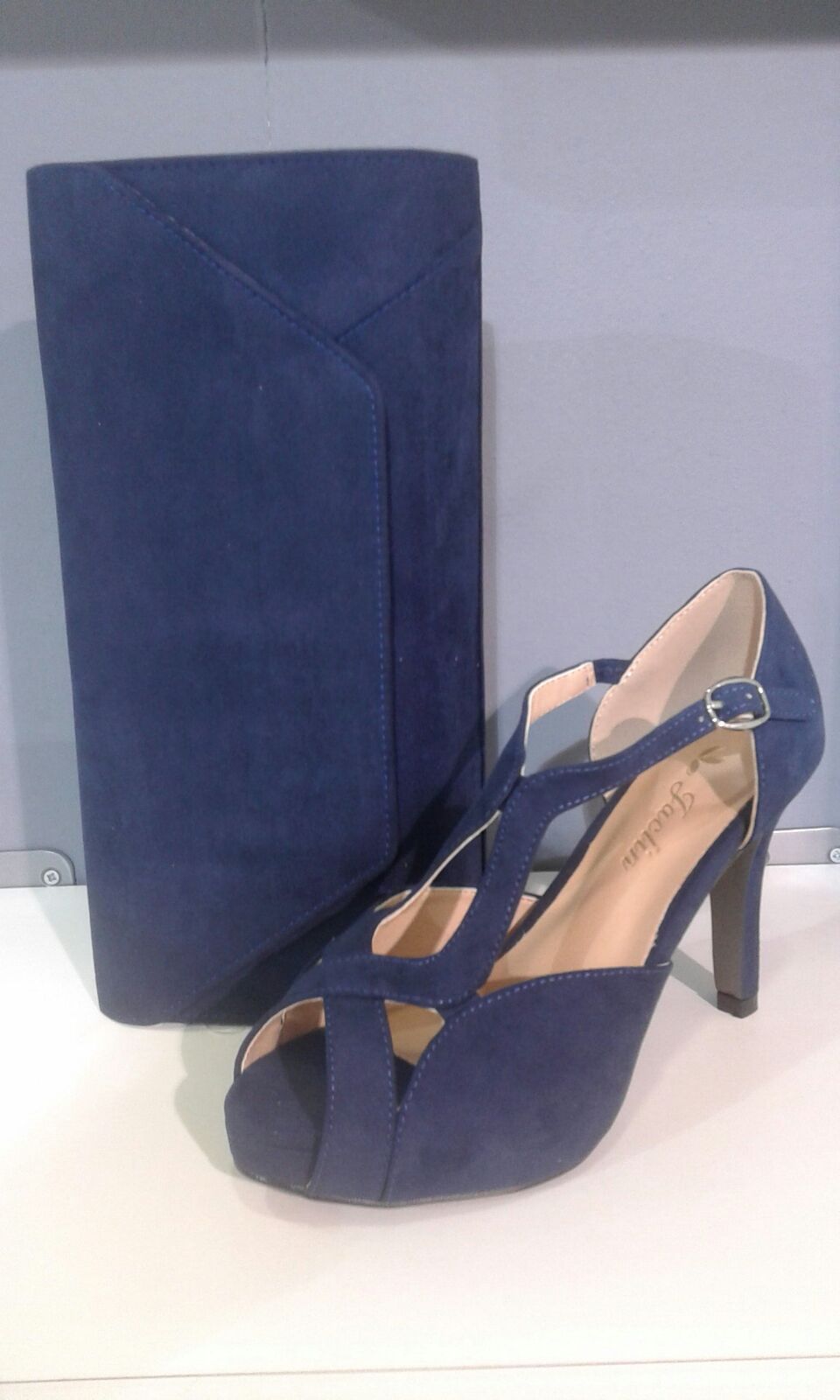 Calzado de fiesta y ceremonia: Calzado y complementos de ZAPATERÍA SCARPE Calzado de fiesta y ceremonia: Calzado y complementos de ZAPATERÍA SCARPE