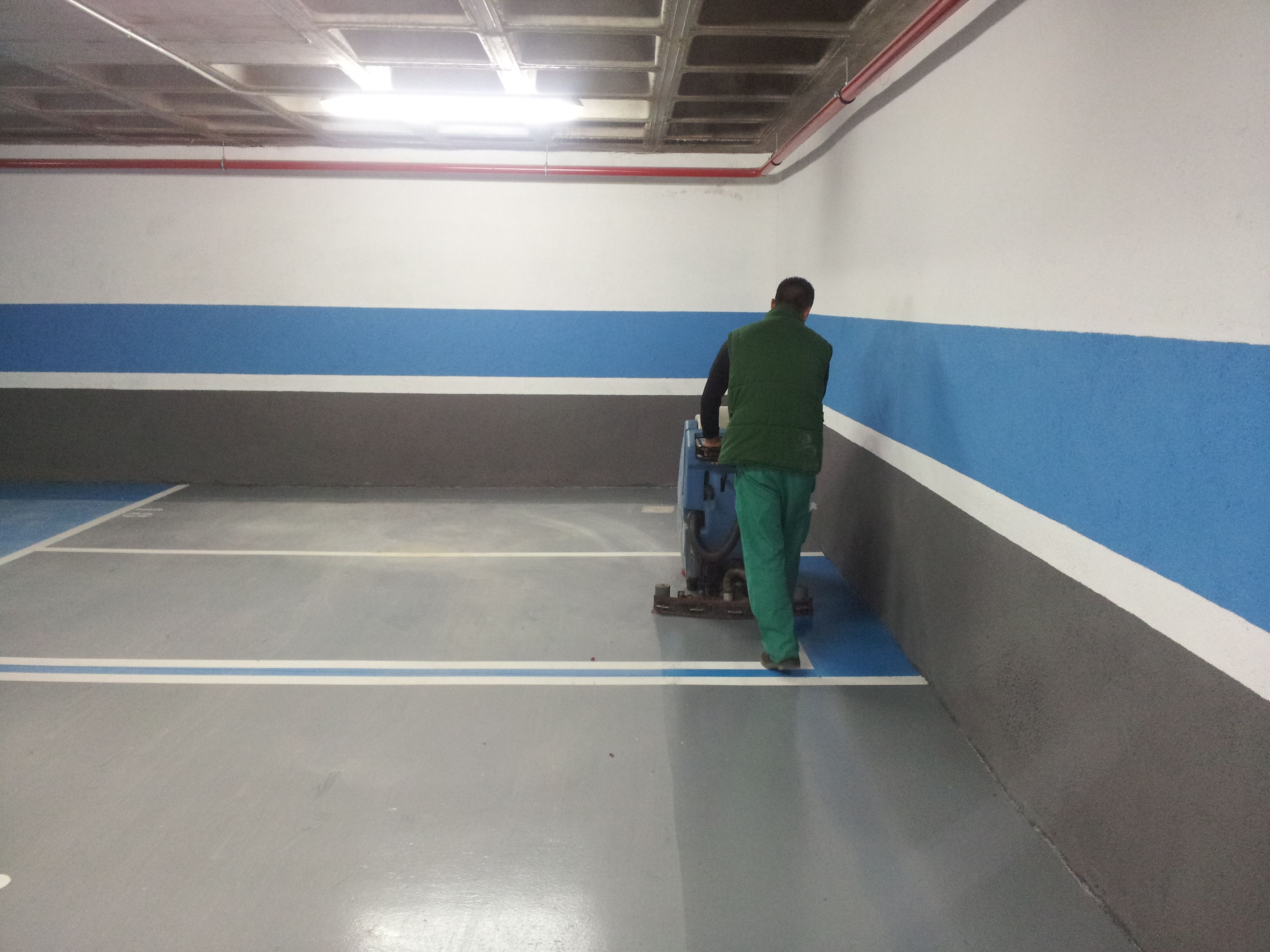 Limpieza de garajes: SERVICIOS Y PRODUCTOS de Val Servicios, S.L. Limpieza de garajes: SERVICIOS Y PRODUCTOS de Val Servicios, S.L.
