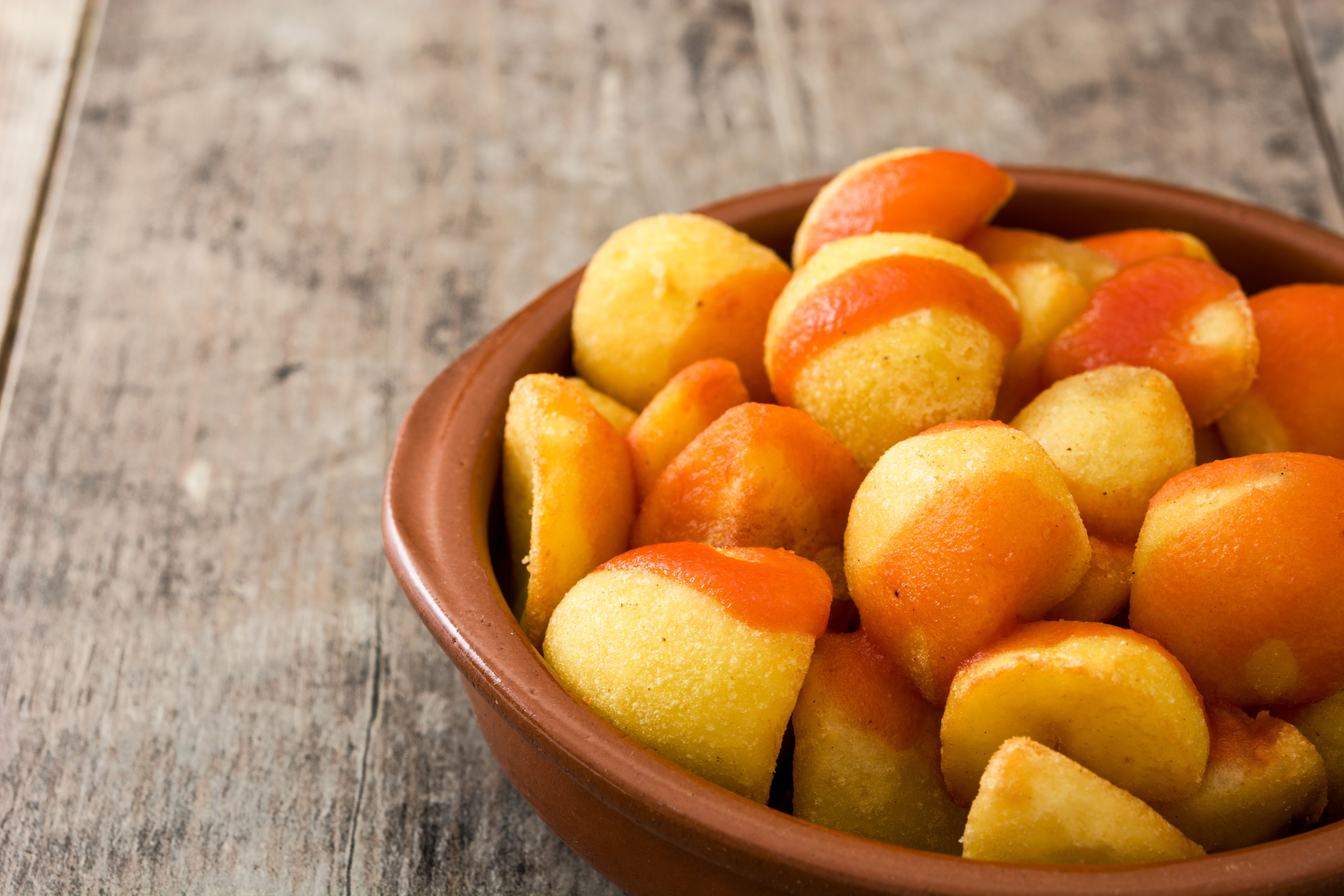 Patatas bravas: Menús de Restaurante Terraza La Parrilla de Valdemoro Patatas bravas: Menús de Restaurante Terraza La Parrilla de Valdemoro
