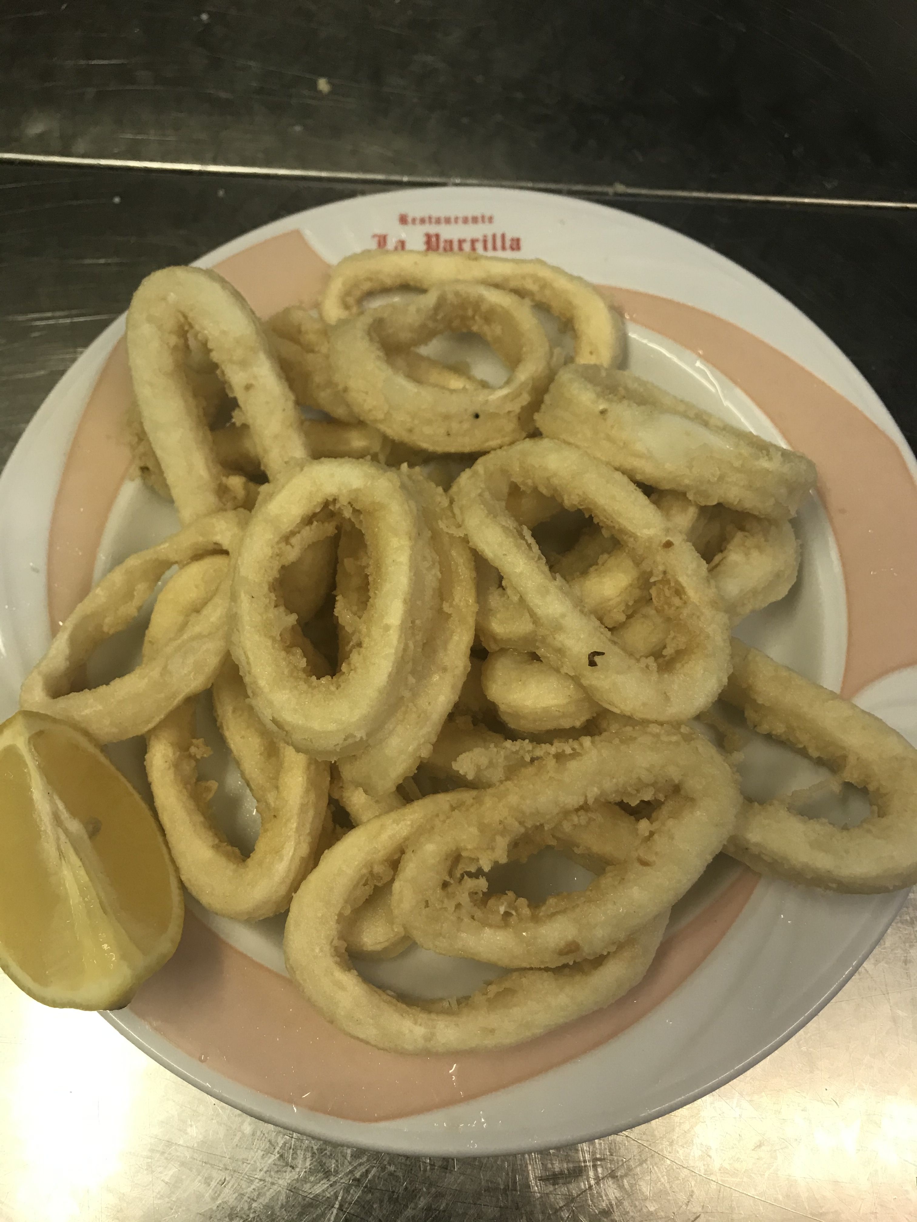 Ración de calamares: Menús de Restaurante Terraza La Parrilla de Valdemoro Ración de calamares: Menús de Restaurante Terraza La Parrilla de Valdemoro
