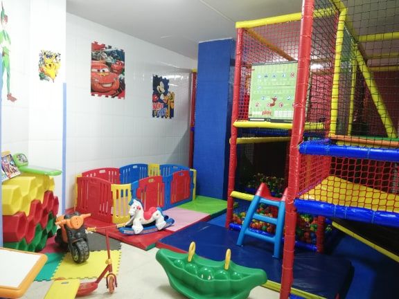 Local Los Pitufos: Servicios de Mutiservicios Málaga Local Los Pitufos: Servicios de Mutiservicios Málaga