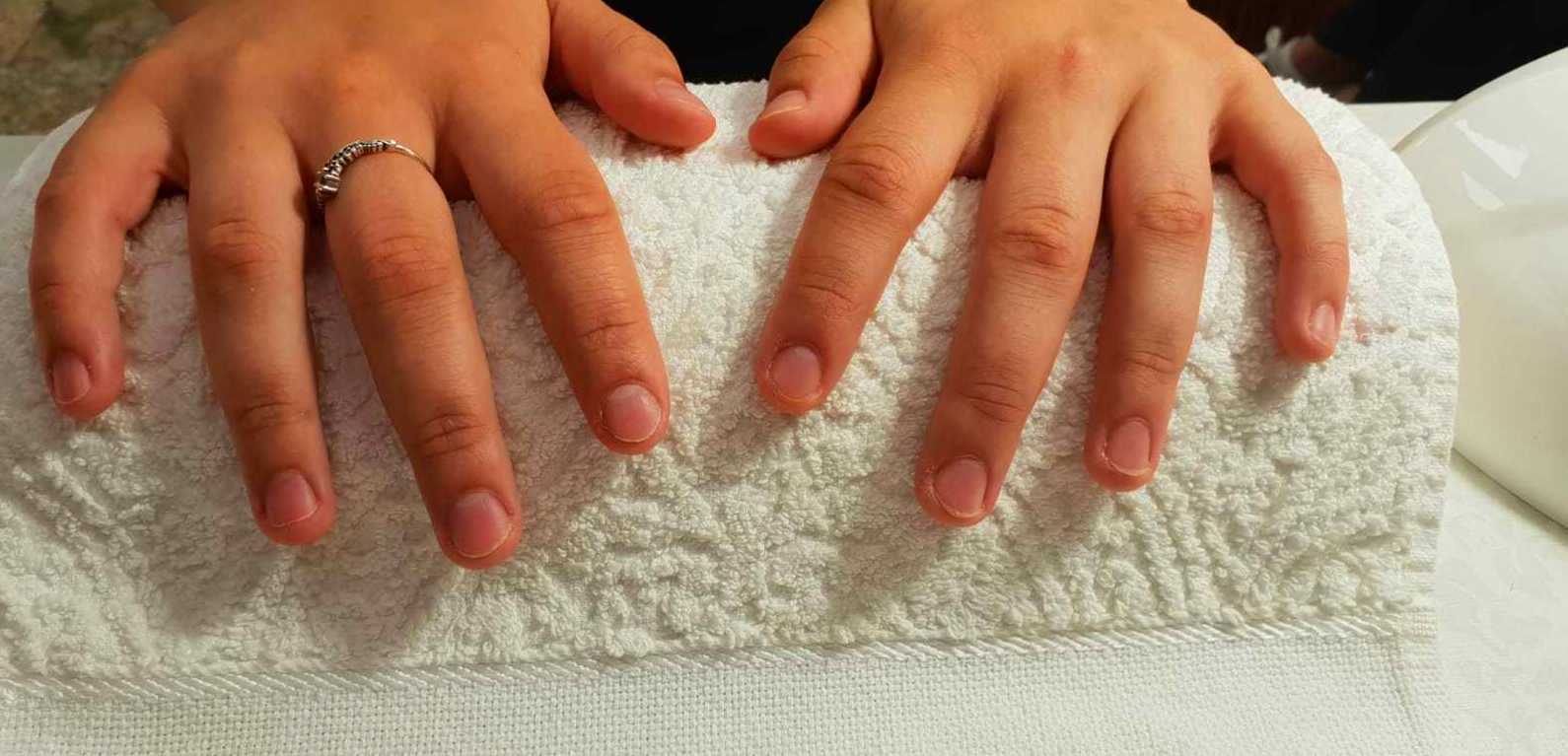Manicure and pedicure: Services de Beauty Salon Liam Manicure and pedicure: Services de Beauty Salon Liam