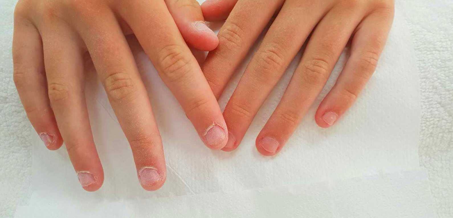 Manicure and pedicure: Services de Beauty Salon Liam Manicure and pedicure: Services de Beauty Salon Liam