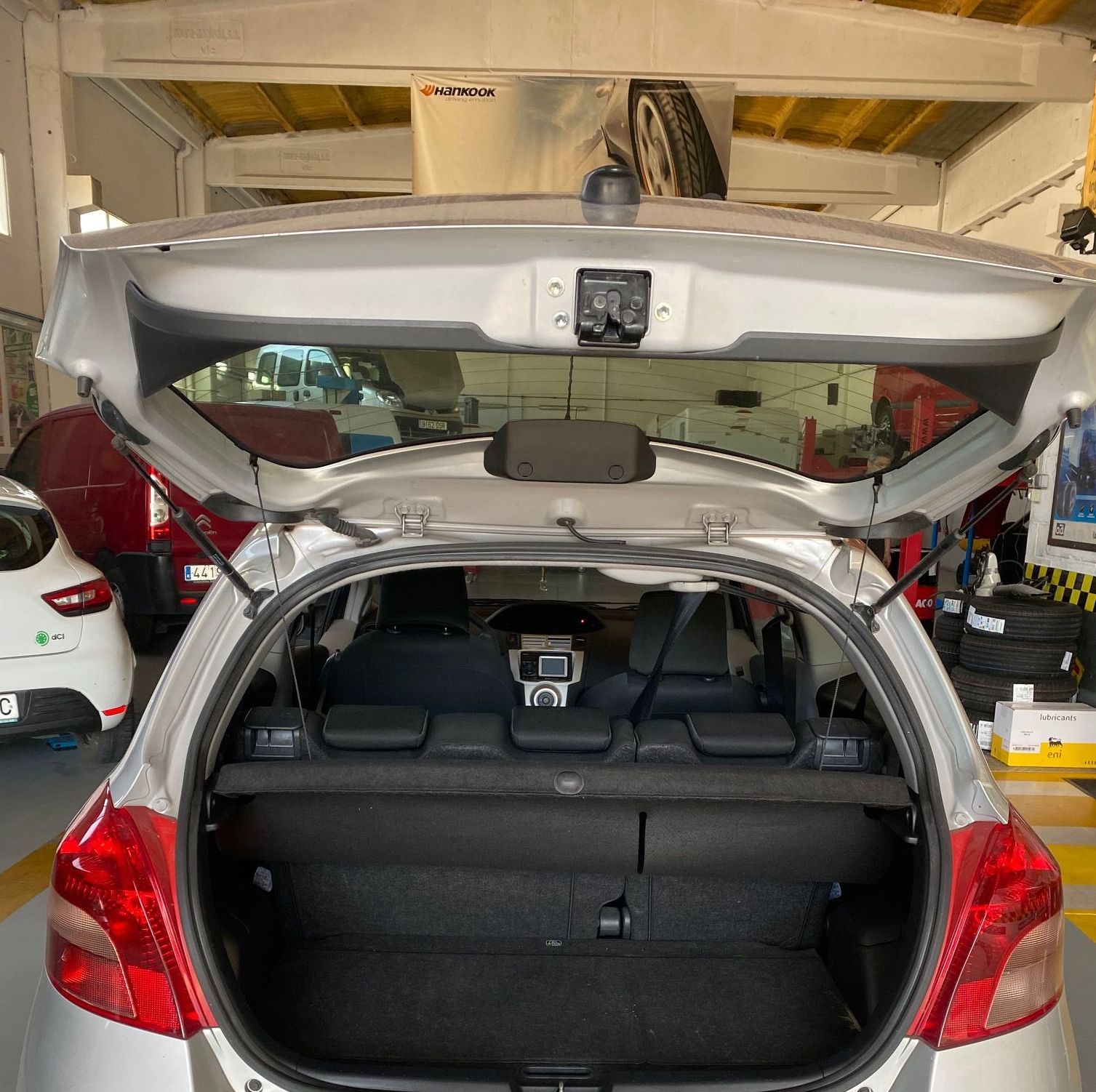 Toyota Yaris: Servicios y vehículos de MEC-OSONA Toyota Yaris: Servicios y vehículos de MEC-OSONA