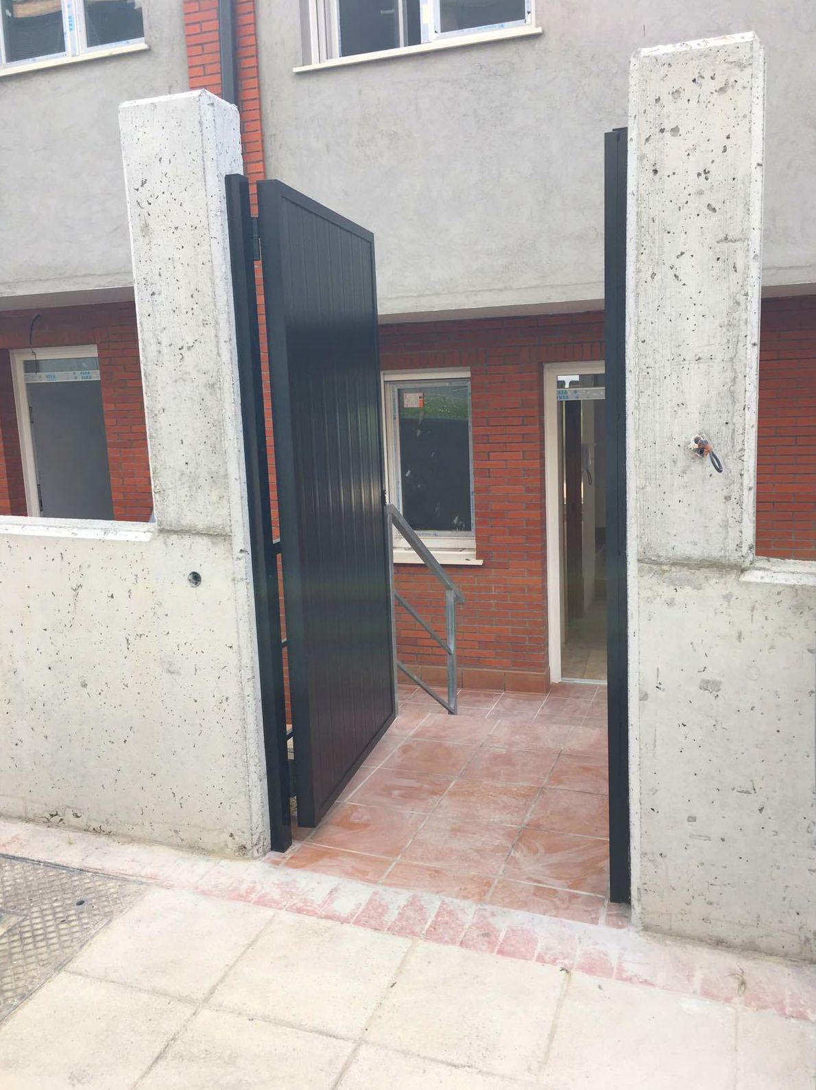 Puertas y barandillas en chalets Derio Puertas y barandillas en chalets Derio