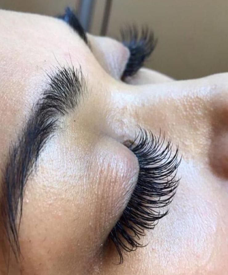 Extensiones de pestañas: Servicios de Beauty Channel Extensiones de pestañas: Servicios de Beauty Channel