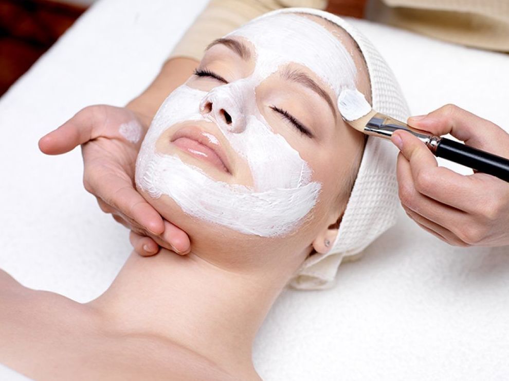 Curso de Tratamiento Facial: Servicios de C. López Curso de Tratamiento Facial: Servicios de C. López